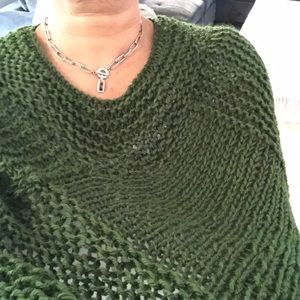 Hand knitted poncho. Hunter green. One size